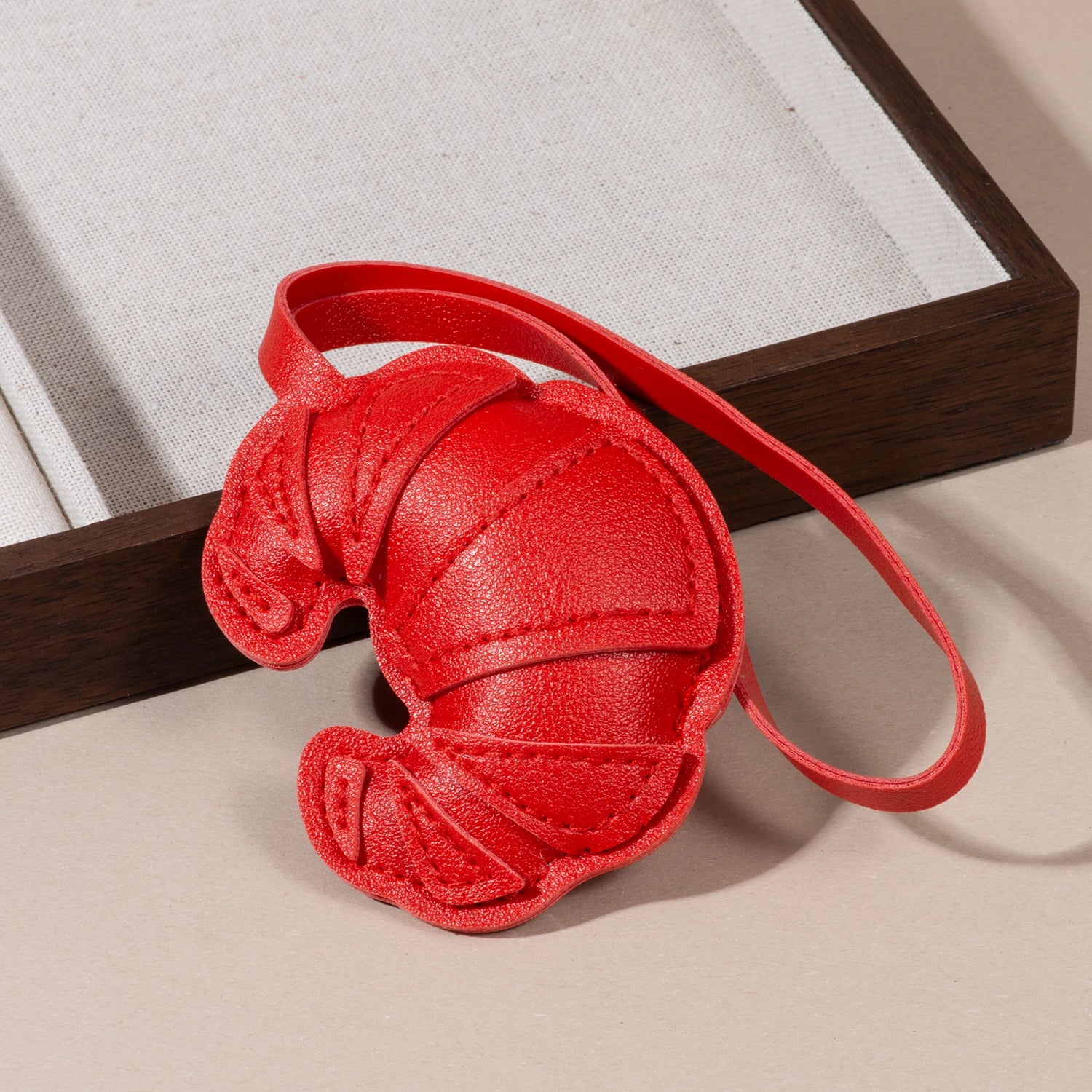 Le Croissant 🥐 - Bag Charm