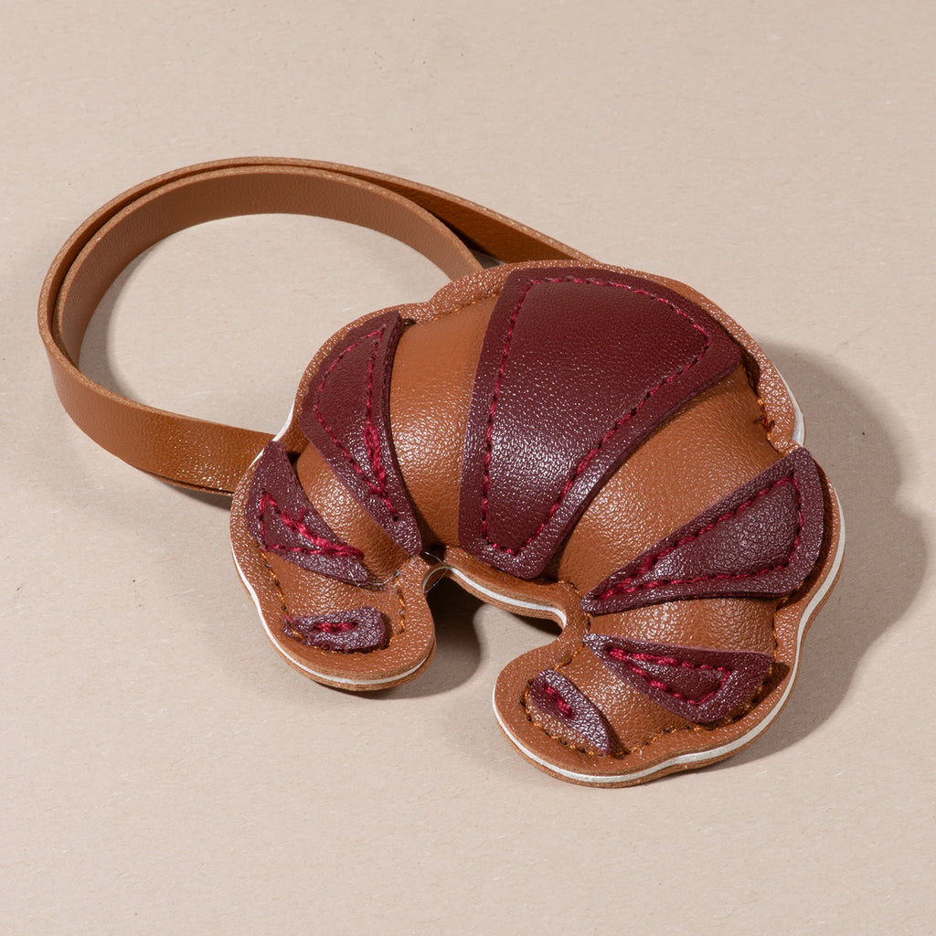 Le Croissant 🥐 - Bag Charm